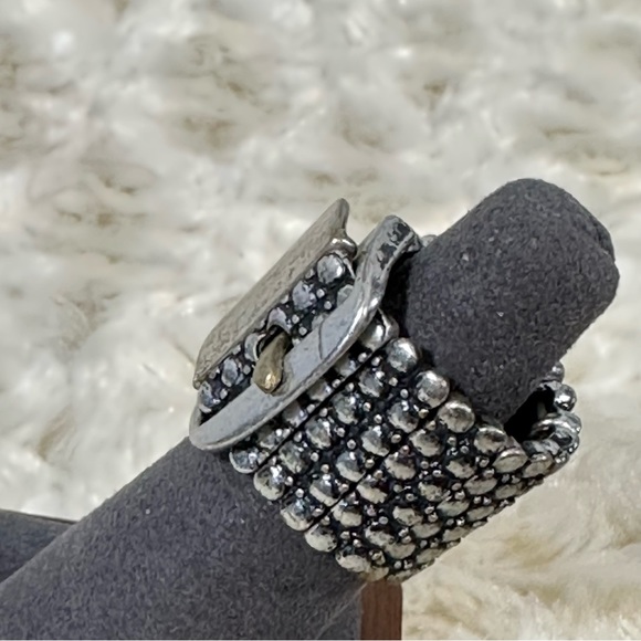 🔥SALE 4/$25 Distressed Silver Tone Buckle Fashion Ring with Stretchy Band - Picture 4 of 8